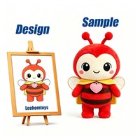 Peluche Abeille Rouge Personnalisée avec Cape, Super Douce, Rembourrée en Coton PP, Ornement Cœur, Prise en Charge OEM, Logo Personnalisé, Vente en Gros
