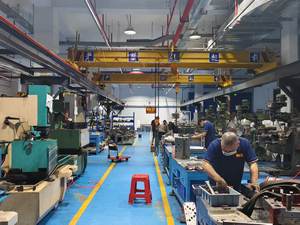 Supporto Universale per Telefono e Tablet da Poggiatesta Auto, Regolabile per Sistema di Intrattenimento Sedile Posteriore, Compatibile con Tutti i Dispositivi - Product Image 5