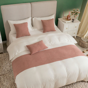 Parure de lit de luxe DaiRui pour hôtel 5 étoiles, tailles King et Queen, garnissage en polyester teint en fil moderne et écologique, 200 fils au pouce carré - Product Image 2