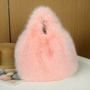 <span class=keywords><strong>Borsa</strong></span> Teddy in Pelliccia Rosa Hot Big Couture Gym Silver con Fodera in Vera <span class=keywords><strong>Pelle</strong></span>, Valigia Soffice a Quadretti <span class=keywords><strong>e</strong></span> <span class=keywords><strong>Jeans</strong></span> - Product Image 1