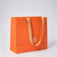 Sac fourre-tout en papier kraft recyclable avec poignées en ruban personnalisables pour emballage cadeau