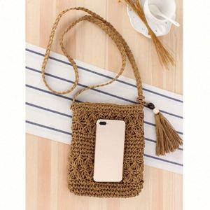 Bolso cruzado hecho a mano con borlas huecas de papel tejido para mujer, resistente al agua, portátil, con USB, para vacaciones de verano y playa - Product Image 5