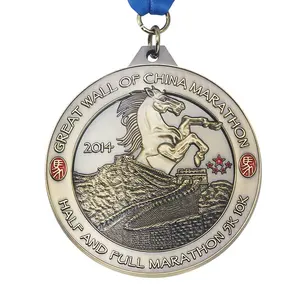 Conception personnalisée 3d cheval métal prix médaillon antique plaqué or alliage de zinc marathon course sport félicitations médaille de récompense