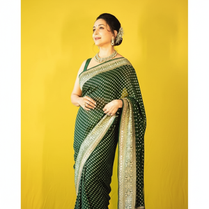 Sari tendance en soie Kanjivaram avec blouse non cousue, vert - Product Image 1