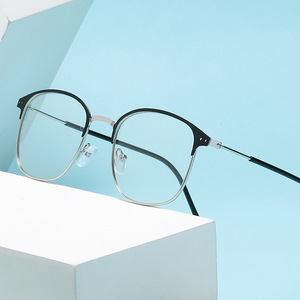 1925 Photogrey <span class=keywords><strong>lunette</strong></span> <span class=keywords><strong>anti</strong></span>-<span class=keywords><strong>reflet</strong></span> lunettes en métal Photogrey <span class=keywords><strong>anti</strong></span>-lumière bleue et lunettes photochromiques - Product Image 3