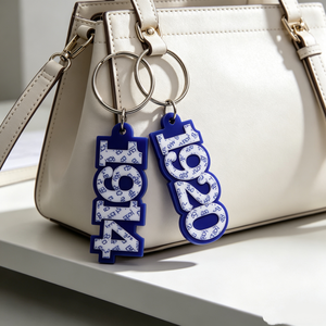 Vente en gros de porte-clés en acrylique coloré pour sororité, <span class=keywords><strong>1914</strong></span> <span class=keywords><strong>1920</strong></span>, lettres grecques personnalisées, accessoires inspirés de la sororité, cadeau - Product Image 1