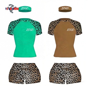 Conjunto de Ropa Deportiva de Verano para Mujer, Diseño Personalizado con Estampado de Leopardo, Dos Piezas, Camiseta y Pantalones Cortos - Product Image 3