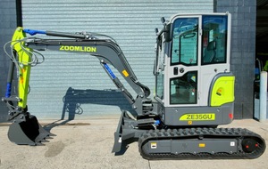 Excavatrice sur chenilles Zoomlion ZE35GU de 3,5 tonnes efficace pour les travaux de terrassement, avec pompe et moteur pour les espaces restreints (bêche de 0,1 m) - Product Image 3