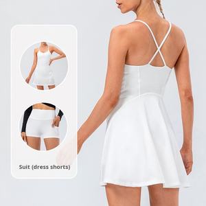Robe de yoga sans manches sans couture avec short intégré poche de tenue de golf et d'entraînement anti-frottement pour les sports de course à pied (ensemble de 2 pièces) - Product Image 4