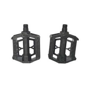 Pedales universales para bicicleta de niños, piezas de plástico para bicicleta de montaña, marcados L R, fáciles de instalar, color negro - Product Image 2