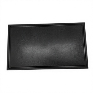 Grande planche à découper en plastique noir avec pieds antidérapants, épaisseur 2 cm - Product Image 1