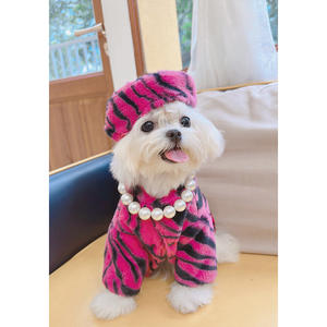 Mode Fausse <span class=keywords><strong>Fourrure</strong></span> Chaud Chat Chien Vêtements De Luxe Designer Pet Hiver Chien Manteau - Product Image 2