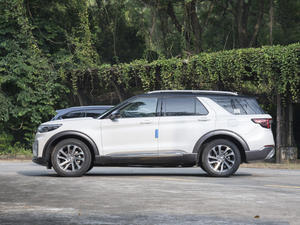 Vente chaude Super Cars <span class=keywords><strong>Ford</strong></span> <span class=keywords><strong>Explorer</strong></span> SUV <span class=keywords><strong>à</strong></span> traction arrière avant 4 cylindres Auto 2.3L Voitures chinoises bon marché <span class=keywords><strong>à</strong></span> <span class=keywords><strong>vendre</strong></span> - Product Image 2