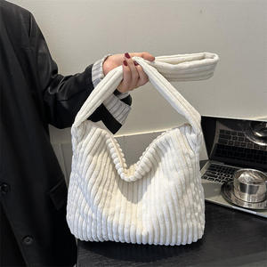 Nuevo bolso de mano personalizado de pana para mujer con forro de poliéster y correa para el hombro - Product Image 4