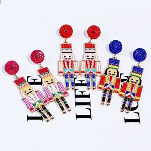Anting Natal Terlaris 2,2 Inci untuk Wanita, Anting Nutcracker Berhiaskan Berlian Imitasi dan Enamel Multiwarna yang Lucu - Nutcracker/Prajurit - Product Image 2