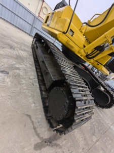 Excavatrice sur chenilles hydraulique Komatsu 40 tonnes d'occasion, robuste, moteur d'origine PC400, faible nombre d'heures de fonctionnement - Product Image 5
