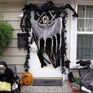 En gros Accessoires d'Halloween : Fantôme rampant électrique à induction, jouet pour bar et maison hantée, fantôme effrayant pour le Festival des Fantômes - Product Image 1