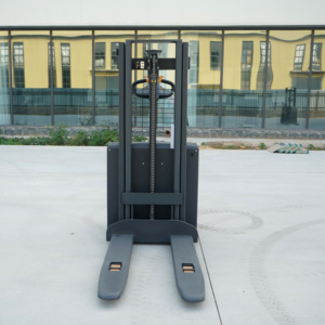 Apilador Eléctrico ZHONGLI, Nuevo, con Batería de Iones de Litio de 48V, Compacto, de Alta Capacidad (1.5-2 Toneladas), Operación de Pie, Interior/Exterior, 1 Año de Garantía - Product Image 2