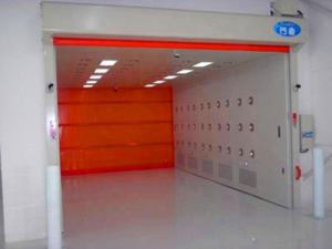 YANING Özelleştirilmiş Hava Duşu Odası, Temiz Oda GMP Atölyeleri için PVC Panjur Kapılı Akıllı Hava Duşu - Product Image 4