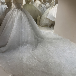 Robe de mariée civile DW0179, col bateau, dos nu, ornée de perles, de paillettes et de cristaux, personnalisée, de luxe, longueur ras du sol, imprimé floral - Product Image 5