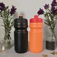 Nouvelle bouteille d'eau souple en plastique PP écologique de 550 ml (18 oz) pour le vélo, les voyages, la salle de sport, disponible en blanc, noir et bleu