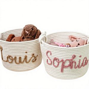 Panier en coton rustique moderne pour bébé et jouets pour animaux de compagnie, boîte de rangement personnalisée, cadeau de Noël ou d'anniversaire - Product Image 1