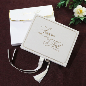 Sang Trọng Tùy Chỉnh Bìa Cứng Ngà Nhung Hộp Lời Mời Với In Ảnh Lá Vàng Rõ Ràng Acrylic Ribbon Tua Phong Bì Màu Trắng - Product Image 3