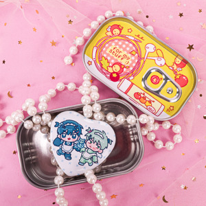 Insignias de metal personalizadas con forma de corazón, fabricadas a medida, con alfileres de seguridad - Product Image 2