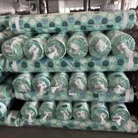 Prix bon marché vente en gros 65gsm 240cm Pigment 100 poly tissu en microfibre pour la literie textile à la maison en rouleaux