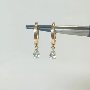 ต่างหูเพชรแบบคลาสสิกสำหรับการปลูกในแล็บแบบคลาสสิกพร้อมต่างหูแบบห่วงแบบห้อยติดเพชร14K สีทองล้วน - Product Image 1