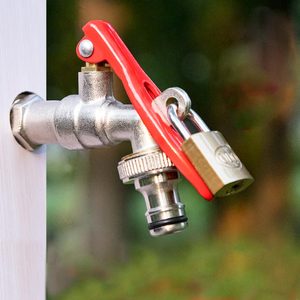 Robinet mural moderne en alliage d'aluminium pour intérieur avec fonction antivol - Product Image 5