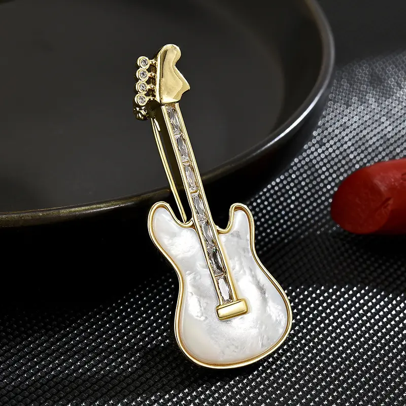 Design elegante Musik instrument Gitarre Brosche Exquisite Pin Zubehör Hersteller Großhandel