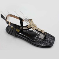 Nouvelles sandales d'été plates à strass et diamants, mode décontractée polyvalente pour femme, chaussures d'usine de luxe en Chine