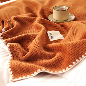 Nouvelle lumière luxe Fuge peluche couverture déjeuner loisirs couette solide lait velours petite couverture couverture - Product Image 2