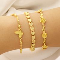Bracelet tendance en laiton plaqué or 18 carats pour femme, fait main, avec breloques givrées en forme de fleur et de branche de rose