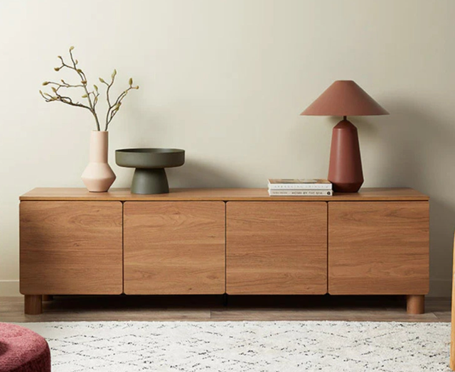 Minimalist Media Wood TV Stand with 4 Doors Round Leg for Living Room
