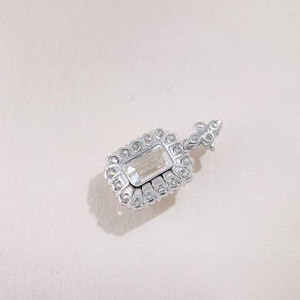 Pendentif unisexe en diamant de laboratoire platine taille émeraude certifié IGI avec pierres latérales, délicat breloque flacon de <span class=keywords><strong>parfum</strong></span> - Product Image 2
