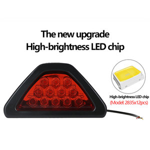 Feu <span class=keywords><strong>de</strong></span> freinage arrière <span class=keywords><strong>de</strong></span> sécurité pour <span class=keywords><strong>voiture</strong></span>, style <span class=keywords><strong>triangle</strong></span> sportif F1, nouveau feu <span class=keywords><strong>de</strong></span> <span class=keywords><strong>signalisation</strong></span> d'avertissement automatique, feu <span class=keywords><strong>de</strong></span> freinage arrière troisième feu stop - Product Image 3