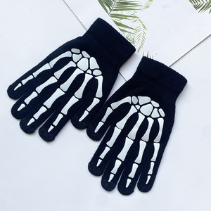 Guantes de garra de calavera que brillan en la oscuridad de Jacquard americano europeo para uso diario deportivo para guantes brillantes transfronterizos de Amazon para - Product Image 6