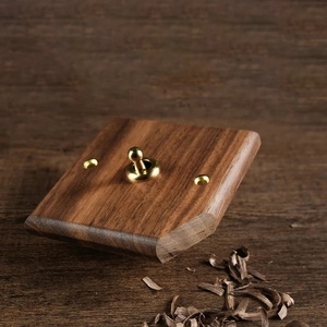 Prises Électriques Murales Universelles Double USB Norme UK avec Interrupteur à Bascule et Prise, Panneau en Laiton Rétro en Bois de Noyer Noir pour la Maison - Product Image 3