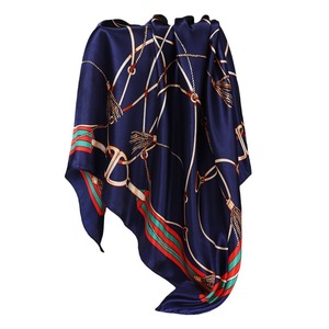 Écharpes en <span class=keywords><strong>soie</strong></span> de mûrier personnalisées de luxe pour femmes - Product Image 5