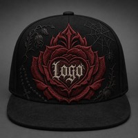 Casquette Trucker Vintage à 5 Panneaux avec Broderie Haute Qualité, Visière en Mousse et Dos en Maille, Style West Coast Chicano Streetwear Urbain, Vente en Gros