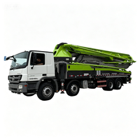 Pompe à béton à flèche Zoomlion 50m d'occasion, bien entretenue et testée, châssis diesel Benz, moteur Euro 5, pour projets de construction