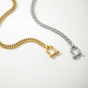 YF5118 <span class=keywords><strong>Collana</strong></span> Maglia Cubana in Acciaio Inossidabile Lucidato Placcato Oro 18K, Impermeabile, Anallergica, con Chiusura a <span class=keywords><strong>Ferro</strong></span> <span class=keywords><strong>di</strong></span> <span class=keywords><strong>Cavallo</strong></span>, Alta Qualità - Product Image 6