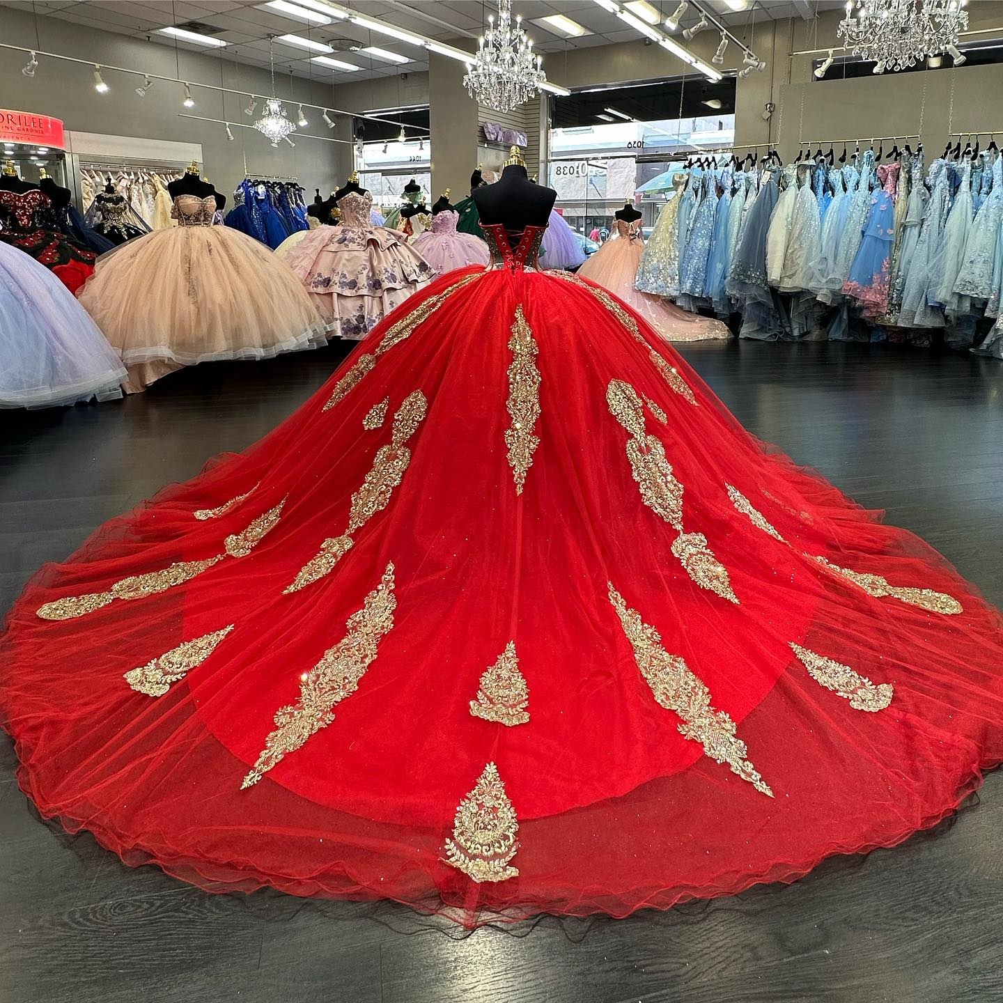 Mumuleo Vintage Red With Gold 15 Dresses - Quinceanera Options