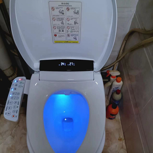 Siège de toilettes intelligent <span class=keywords><strong>japonais</strong></span> de luxe haut de gamme allongé, avec couvercle automatique, chauffage instantané et nettoyage automatique pour salle de bain - Product Image 1