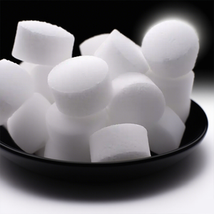 Großhandel Industrie qualität 99% Natrium chlorid (NaCl) Wasser ent härter Lebensmittel qualität Granulat Aussehen Salz pellets - Product Image 1