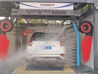 Machine de lavage de voiture automatique 360 °   Équipement commercial tout-en-un sans contact pour lavage haute pression, mousse, cire et séchage