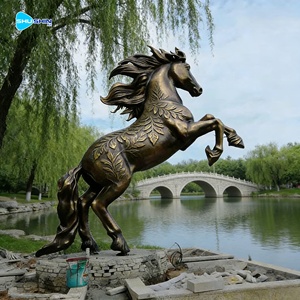 Ensemble de sculptures de chevaux et de poulains en bronze pour jardin extérieur, statues artistiques de chevaux pour la place publique et la décoration paysagère - Product Image 4