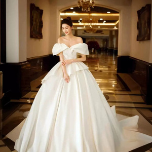 فساتين زفاف أنيقة من الساتان منتفخة على الكتف فستان زفاف الأميرة العروس برباط على الظهر - Product Image 2